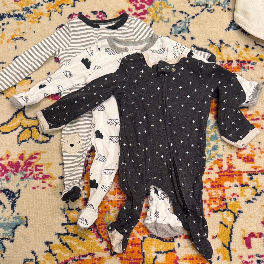 Cloud Island Black and White Kids Footies Set